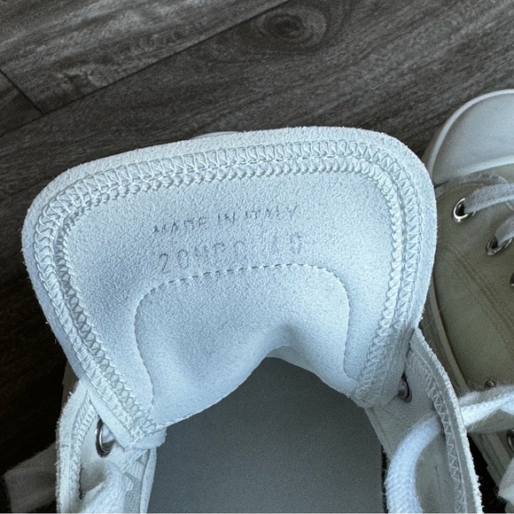 Dior Men’s White and Gray Sneakers - Picture 6 of 13